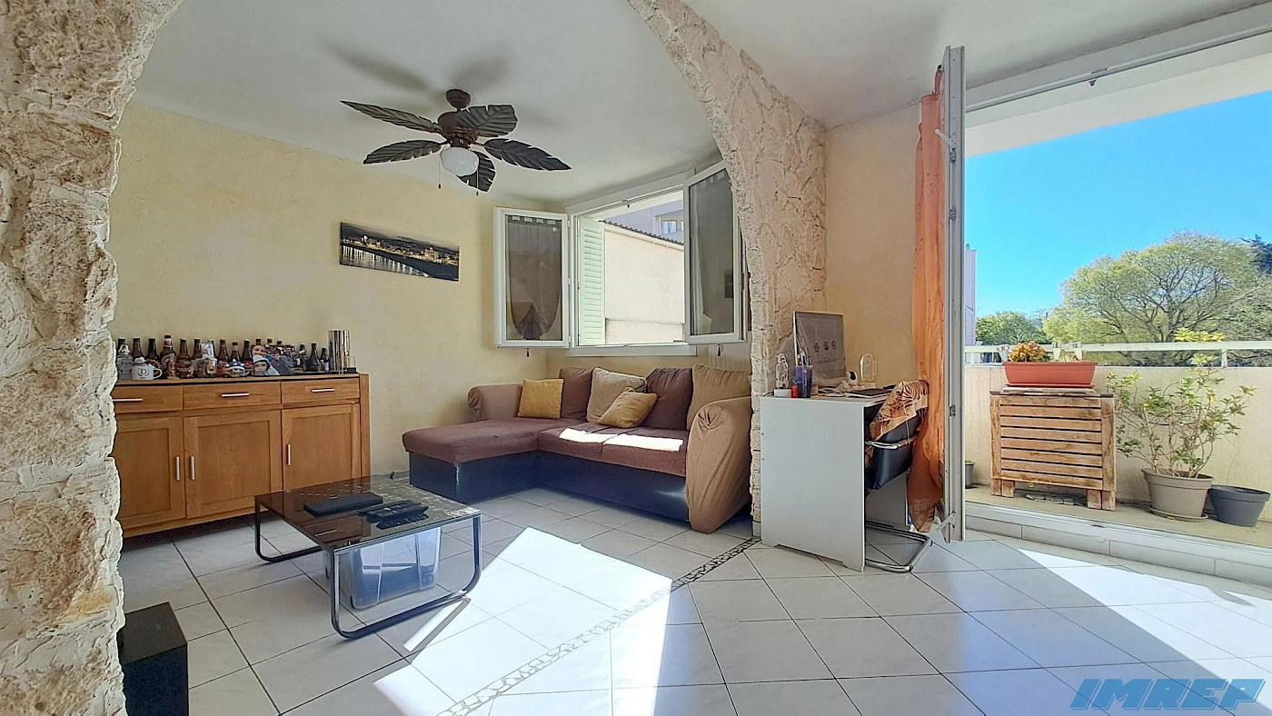 Appartement Type 2/3 sud balcon cave Ste-Marguerite 13009