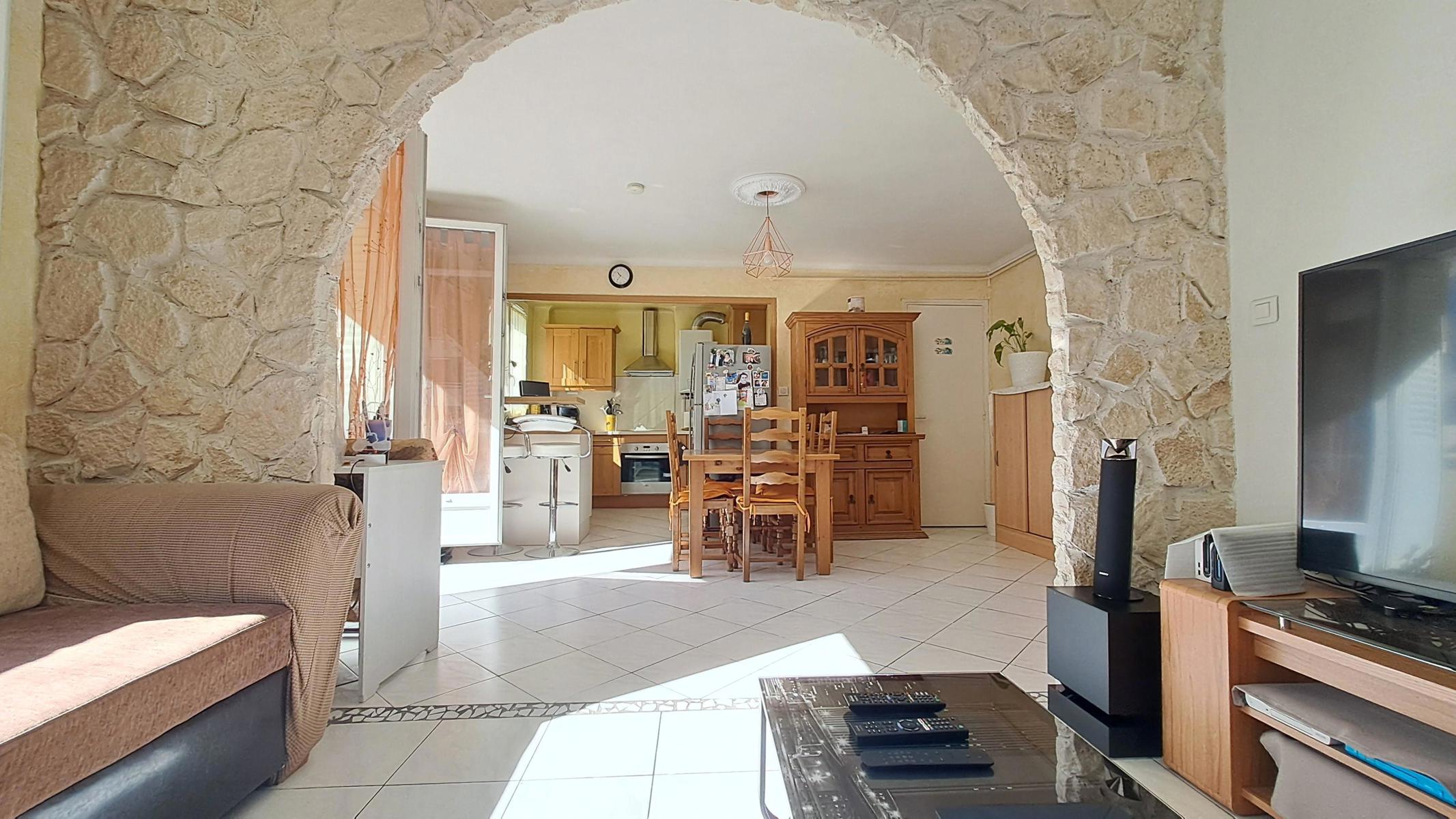 Appartement Type 2/3 sud balcon cave Ste-Marguerite 13009 - 5