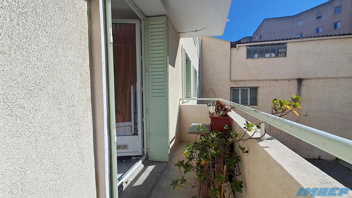 Appartement Type 2/3 sud balcon cave Ste-Marguerite 13009