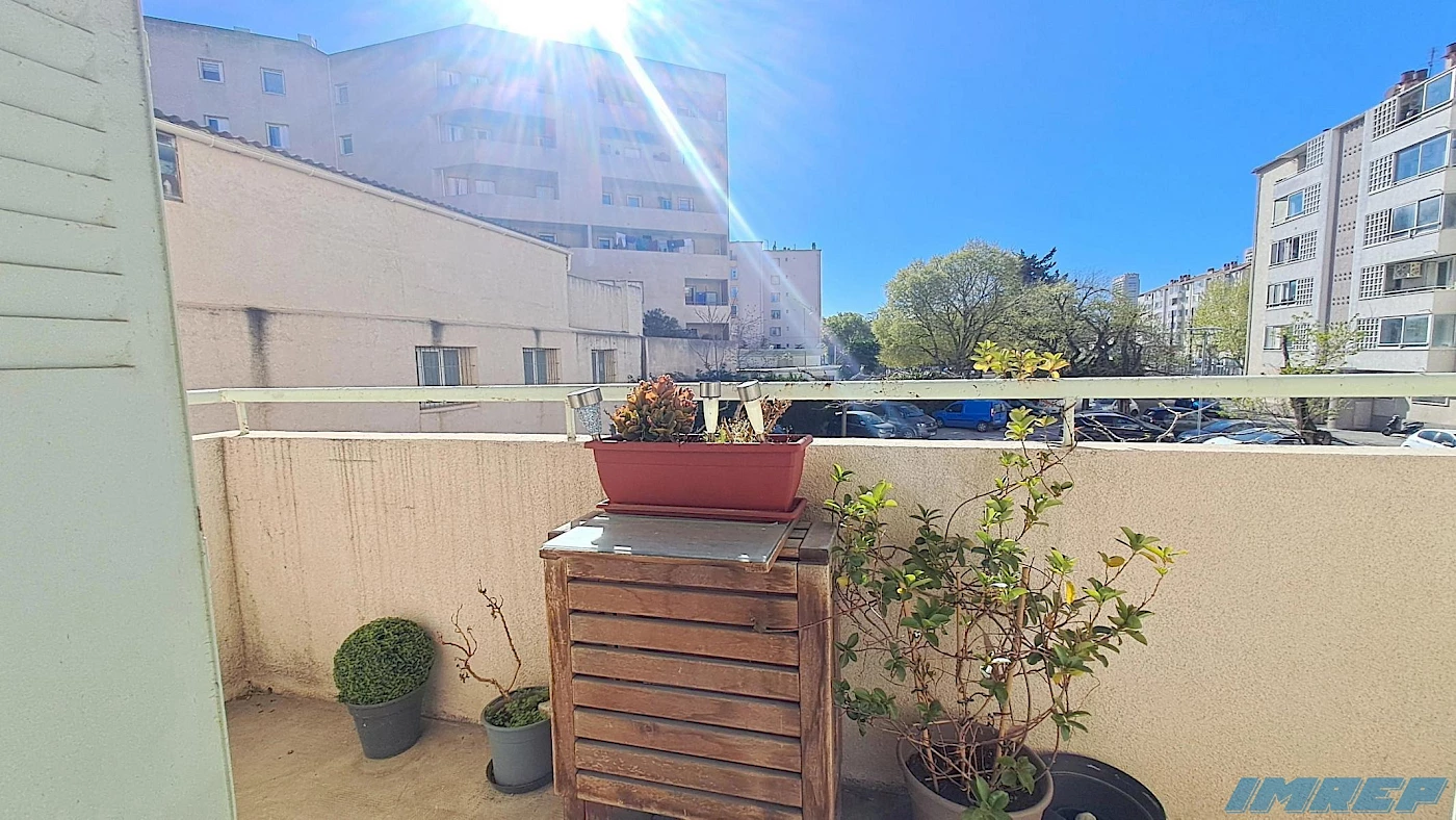 Appartement Type 2/3 sud balcon cave Ste-Marguerite 13009
