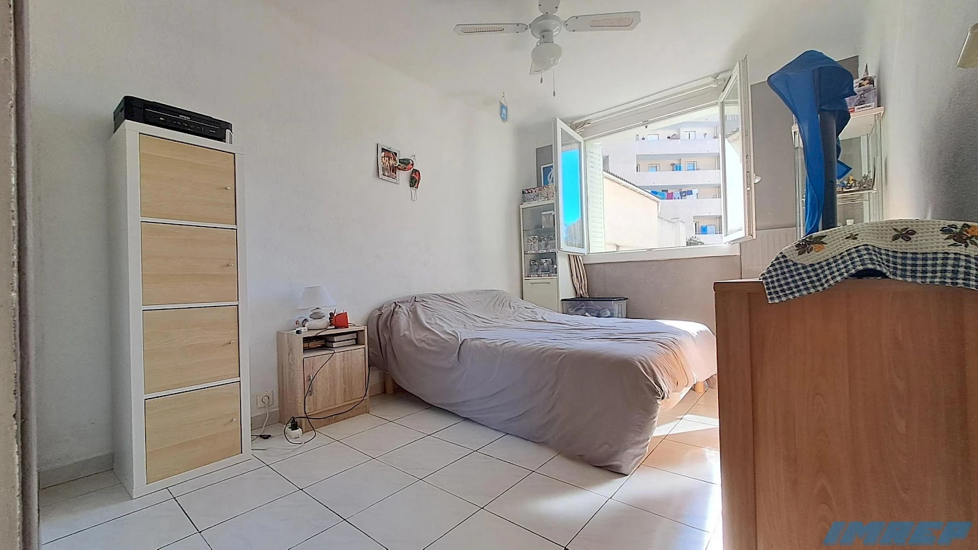 Appartement Type 2/3 sud balcon cave Ste-Marguerite 13009