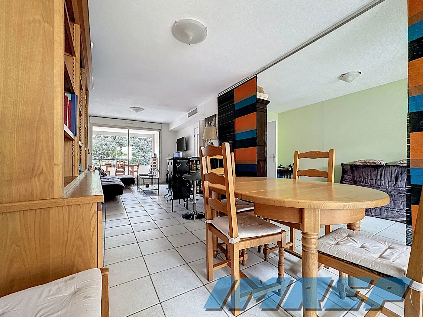1064-Exclusivité : Grand appartement T4 - 90m2 traversant avec terras