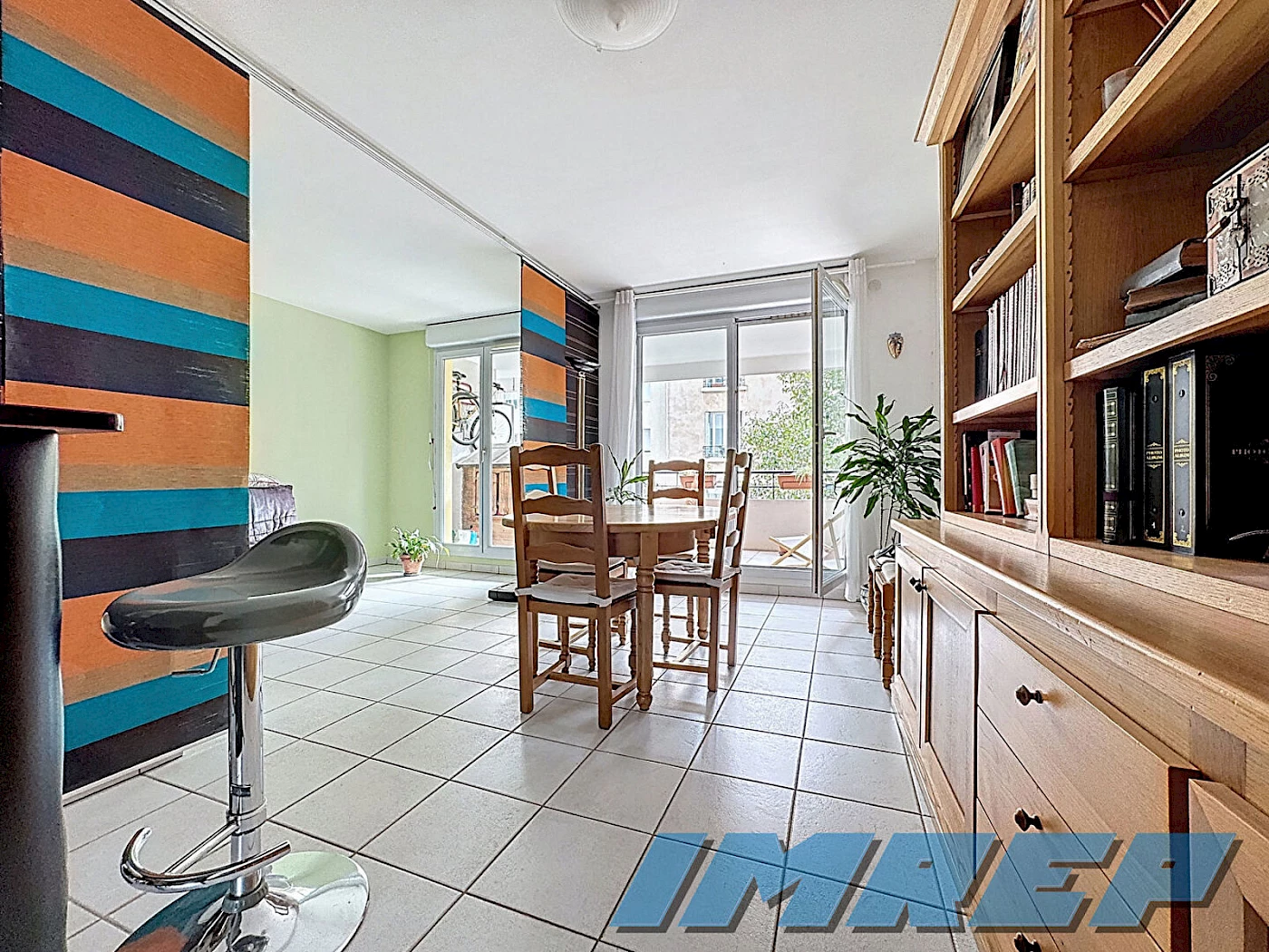 1064-Exclusivité : Grand appartement T4 - 90m2 traversant avec terras
