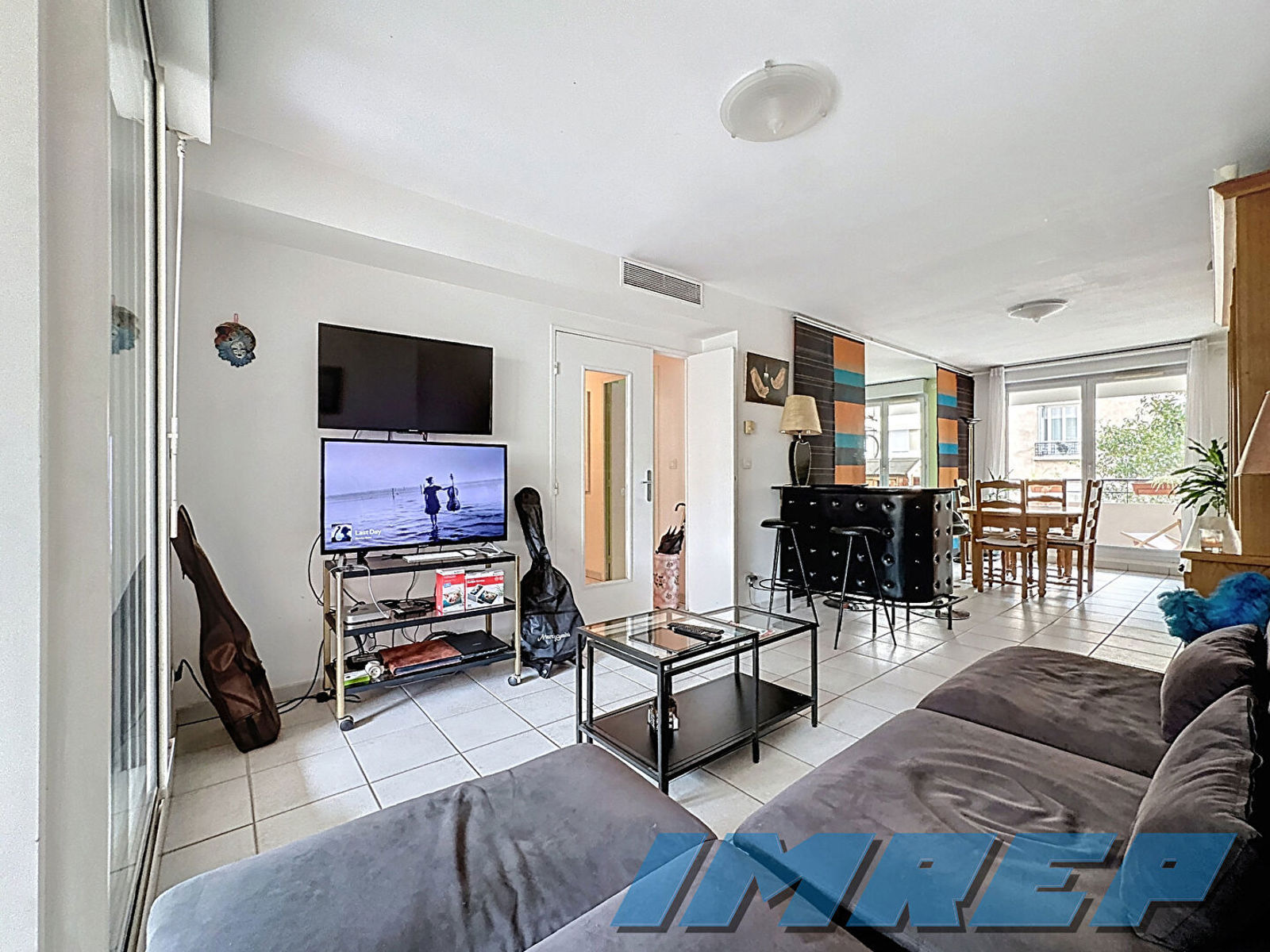 1064-Exclusivité : Grand appartement T4 - 90m2 traversant avec terras - 7