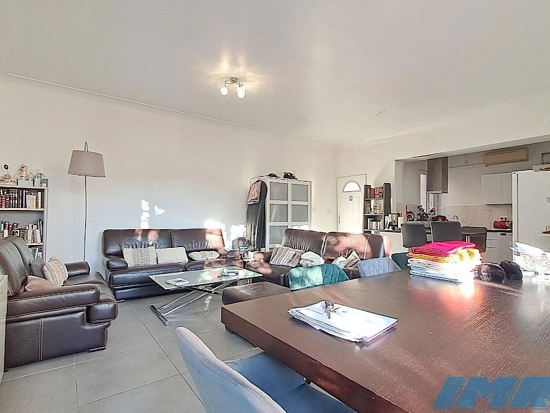 1010-EXCLUSIVITE Maison 224m2 composée de 5 appartements - 13009 MARS