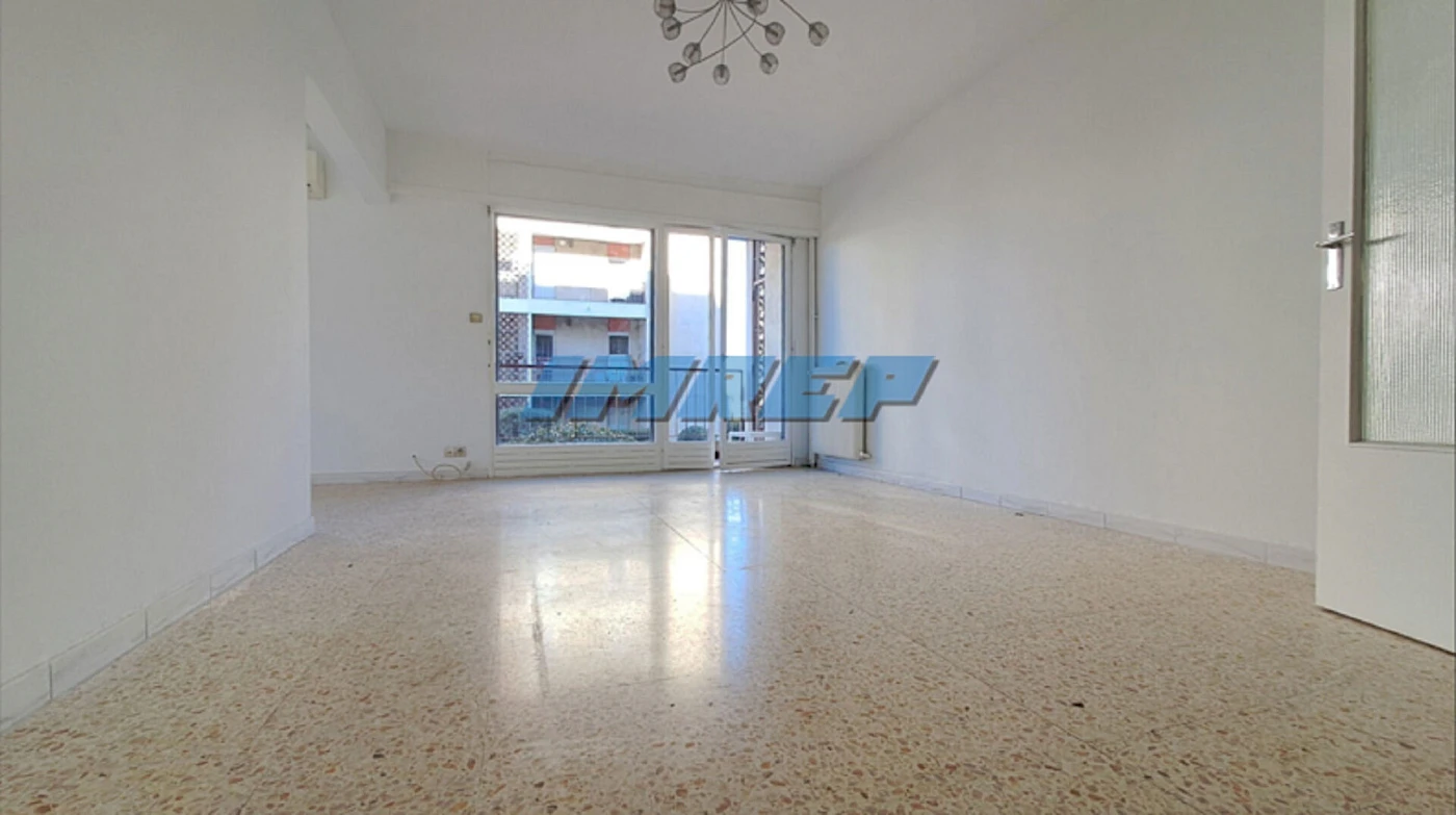 791-Grand T3/4 lumineux balcon cave et parking - 13010 MARSEILLE