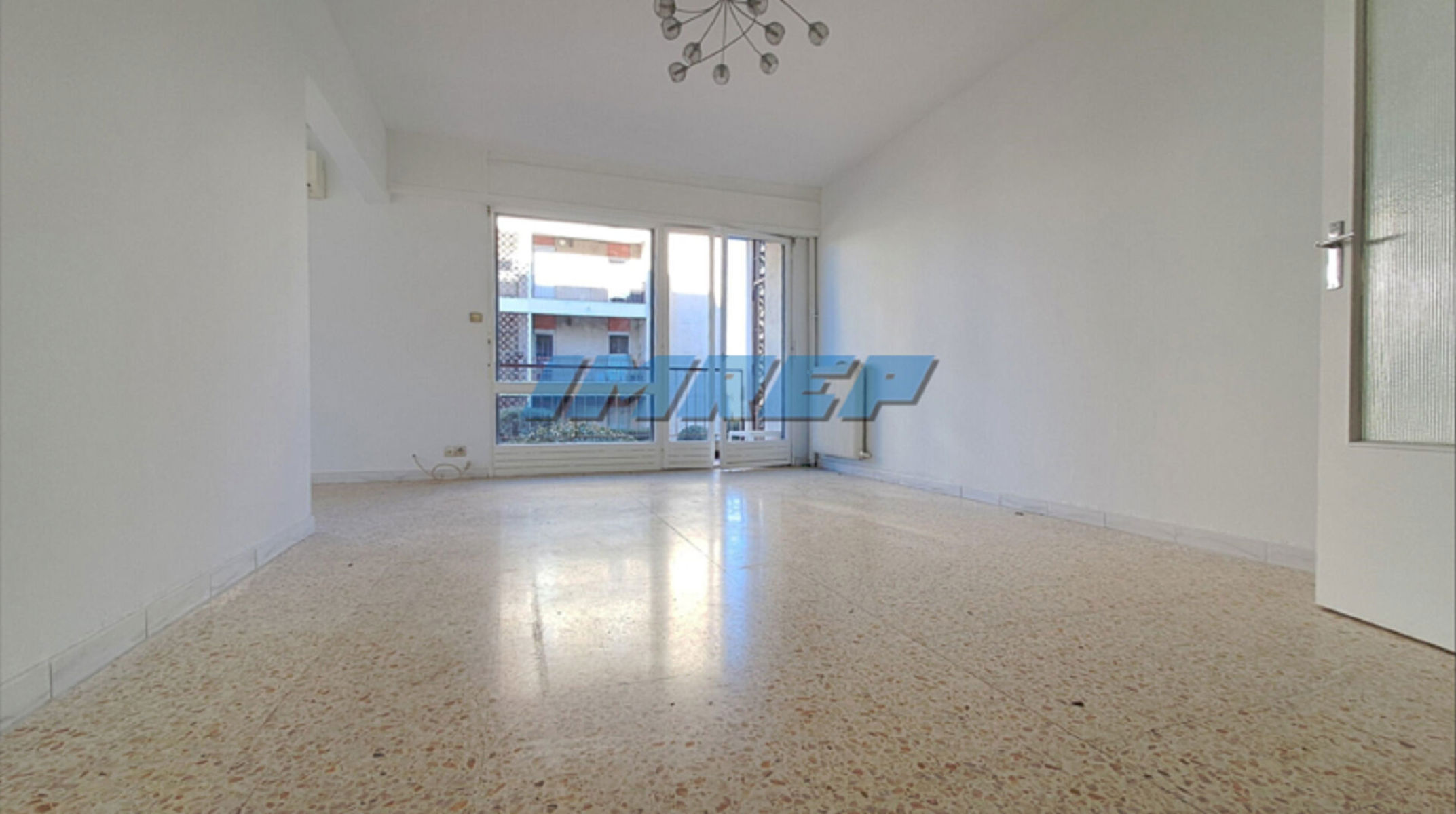 791-Grand T3/4 lumineux balcon cave et parking - 13010 MARSEILLE - 2