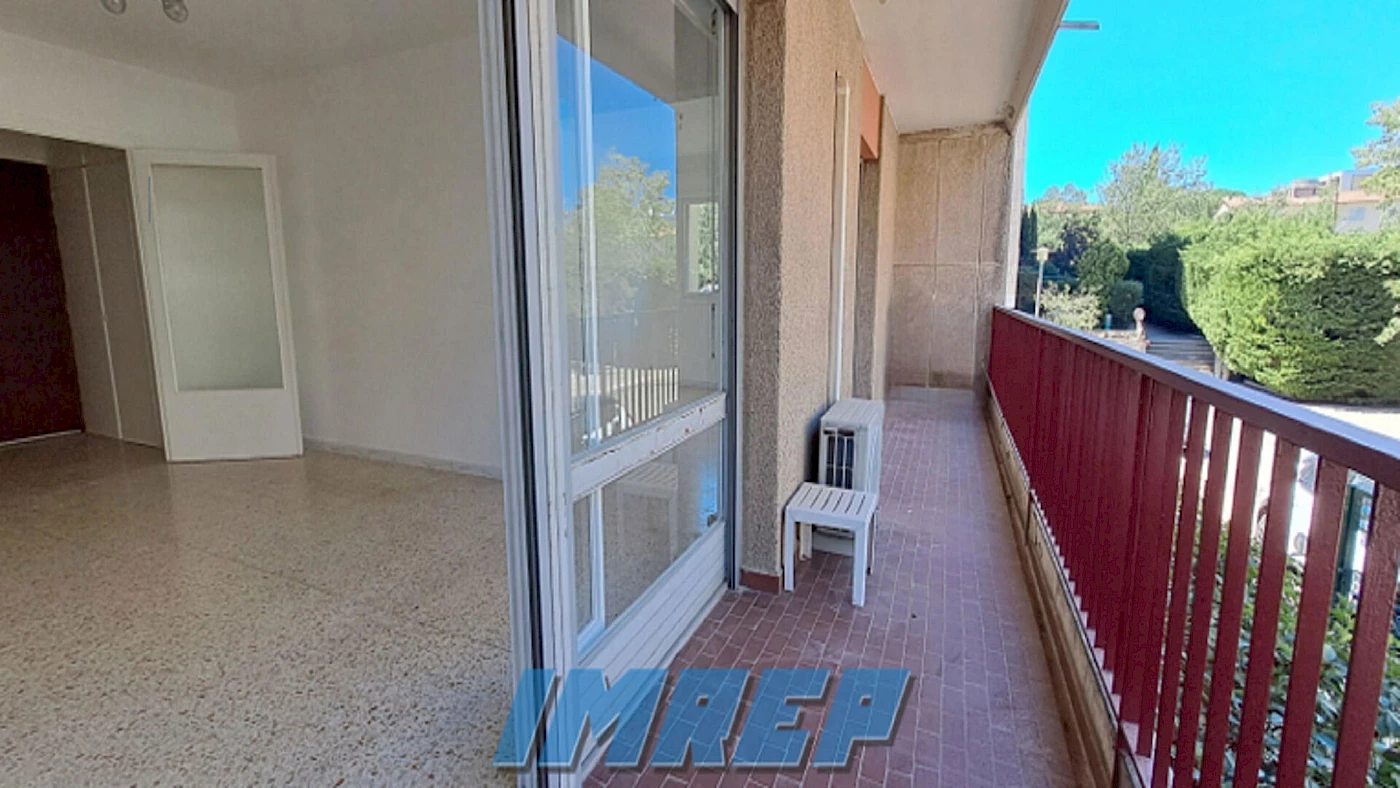 791-Grand T3/4 lumineux balcon cave et parking - 13010 MARSEILLE