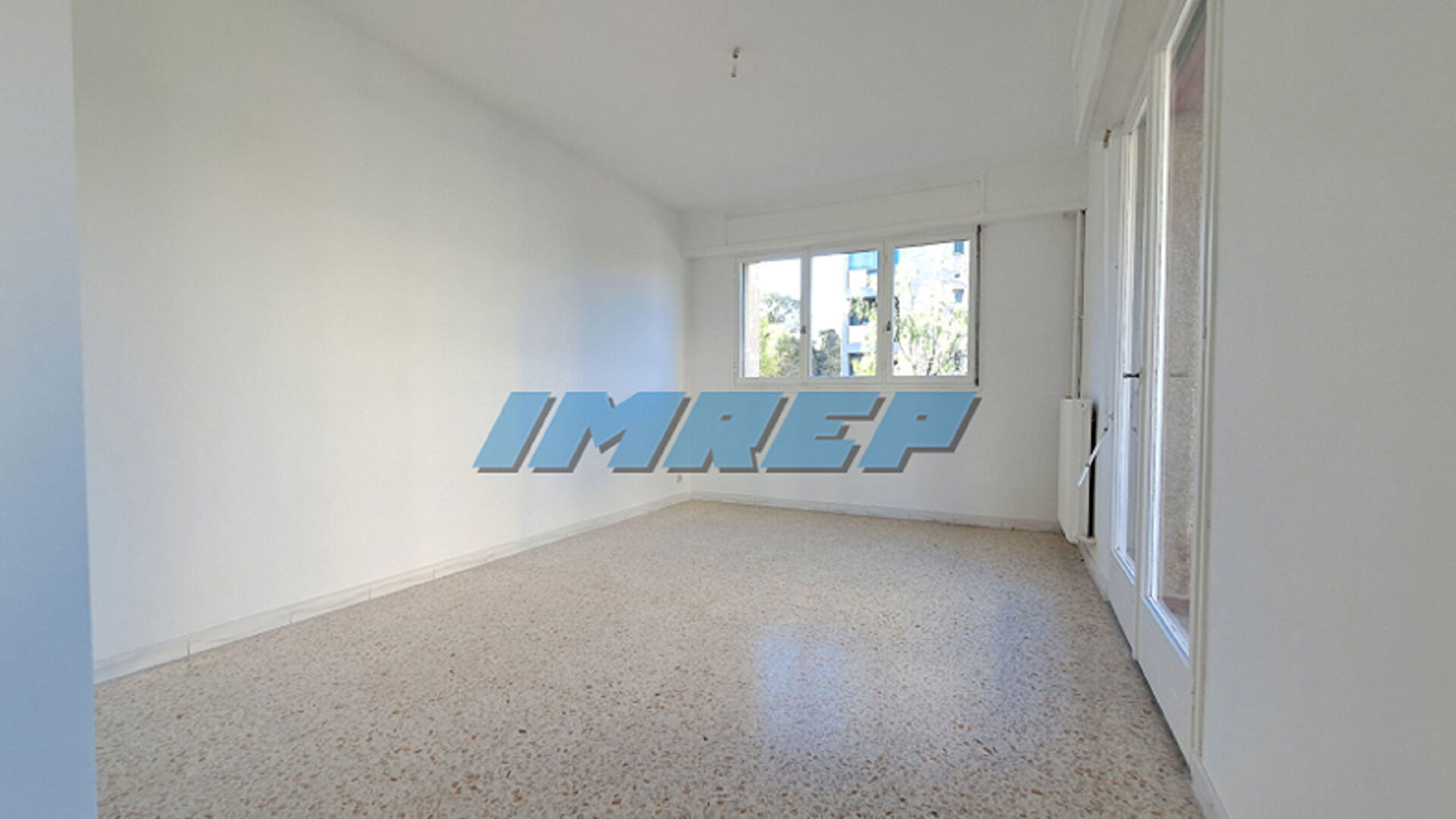 791-Grand T3/4 lumineux balcon cave et parking - 13010 MARSEILLE - 5
