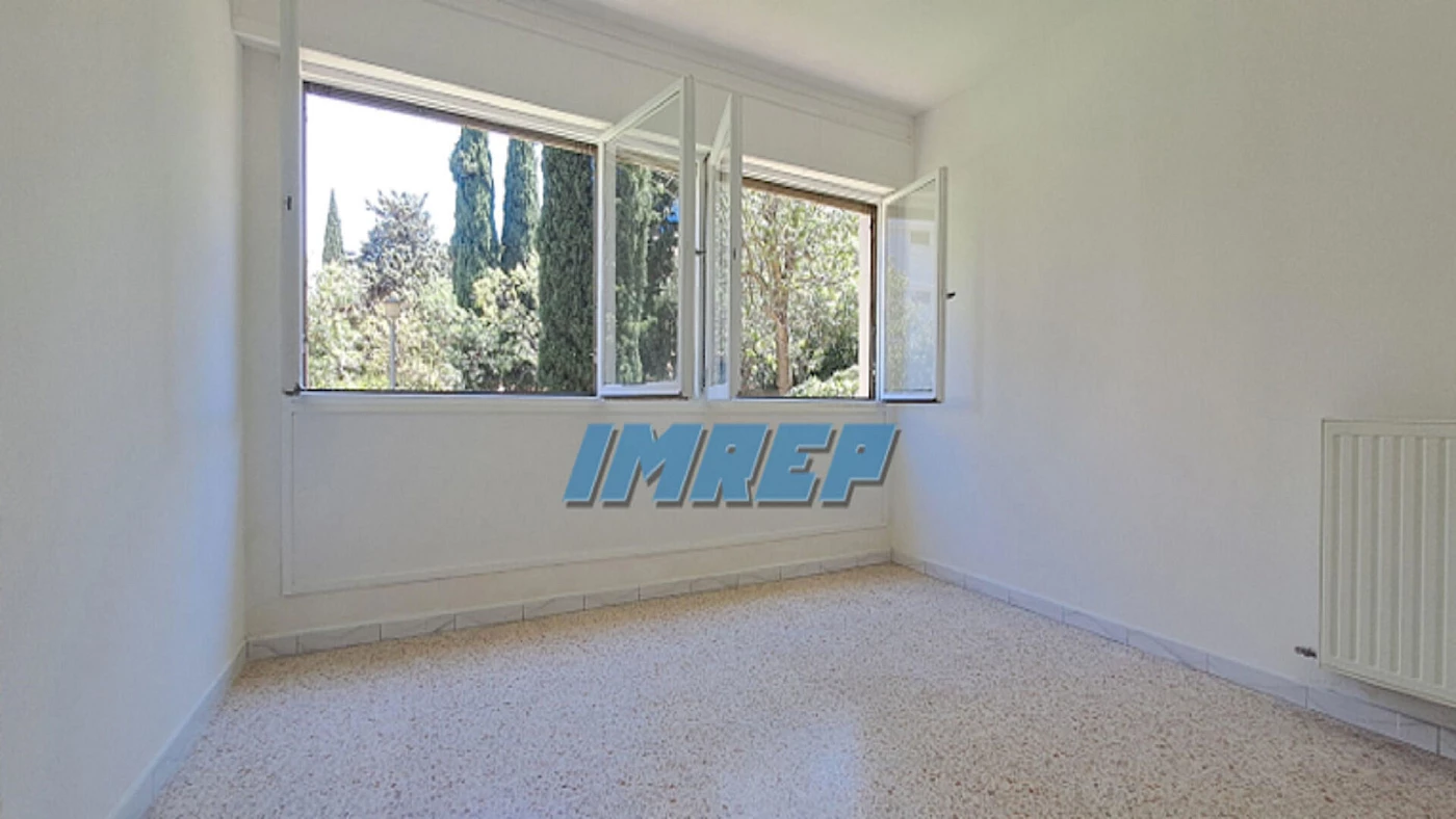 791-Grand T3/4 lumineux balcon cave et parking - 13010 MARSEILLE