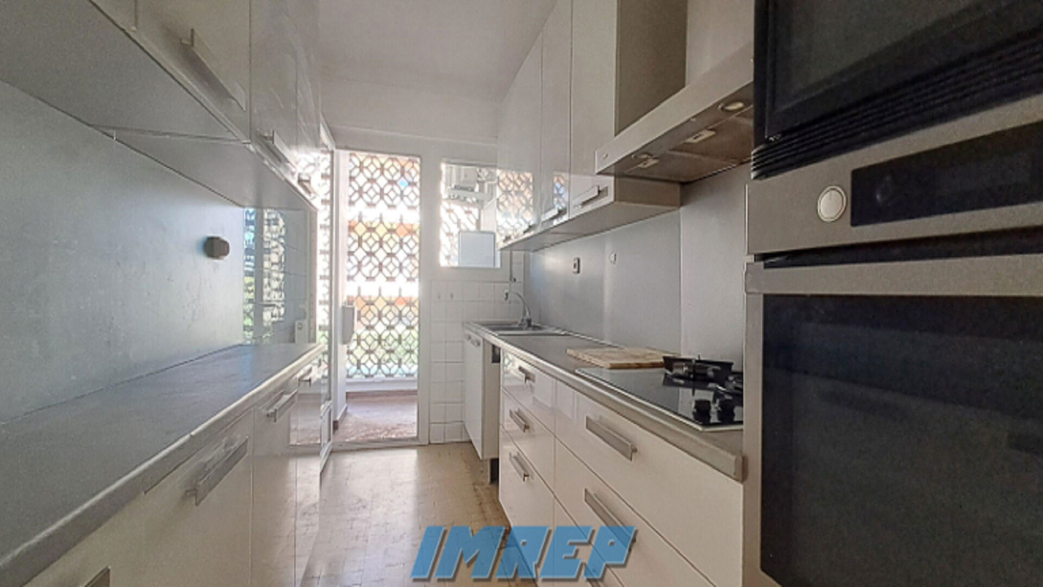 791-Grand T3/4 lumineux balcon cave et parking - 13010 MARSEILLE - 8