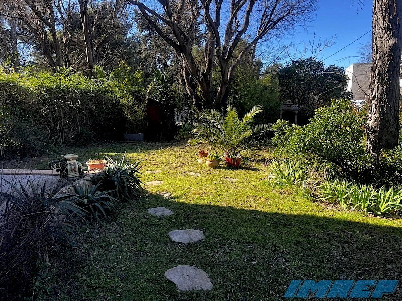 1068-13009 CABOT   4 PIECES EN REZ DE JARDIN  T.B.ETAT  PARK PRIVE