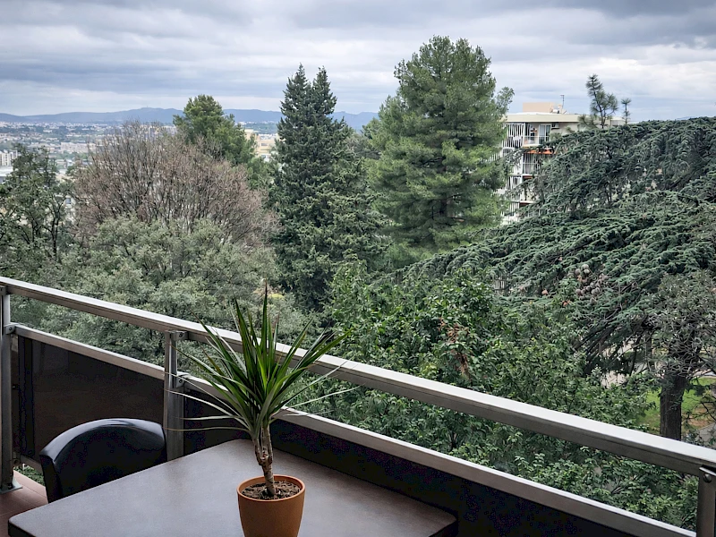 1058-13010 MARSEILLE ST TRONC 5 PIECES HAUTS DE CASTEL ROC