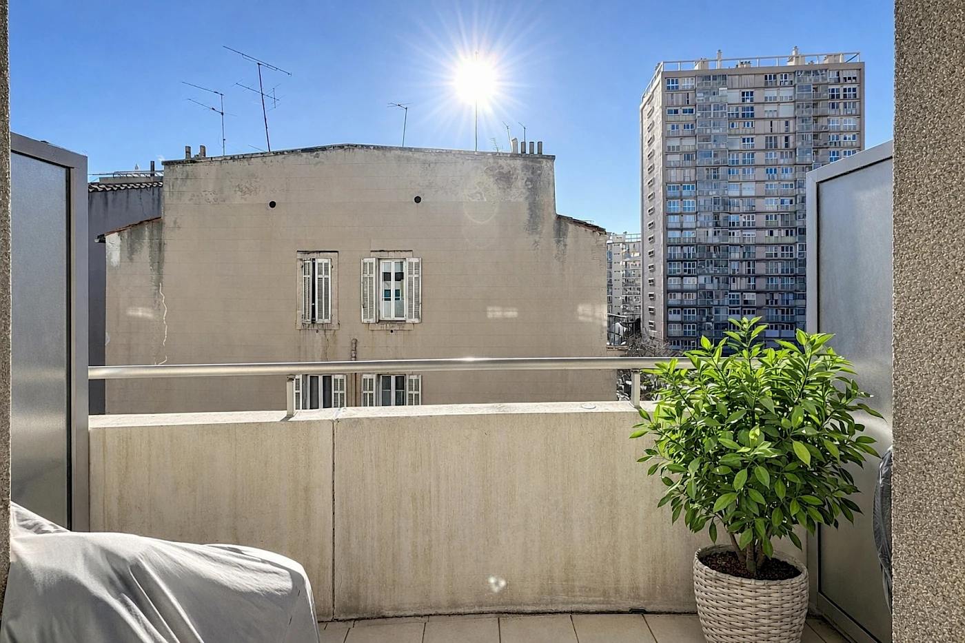 13005 Saint Pierre Studio de 18 m2
