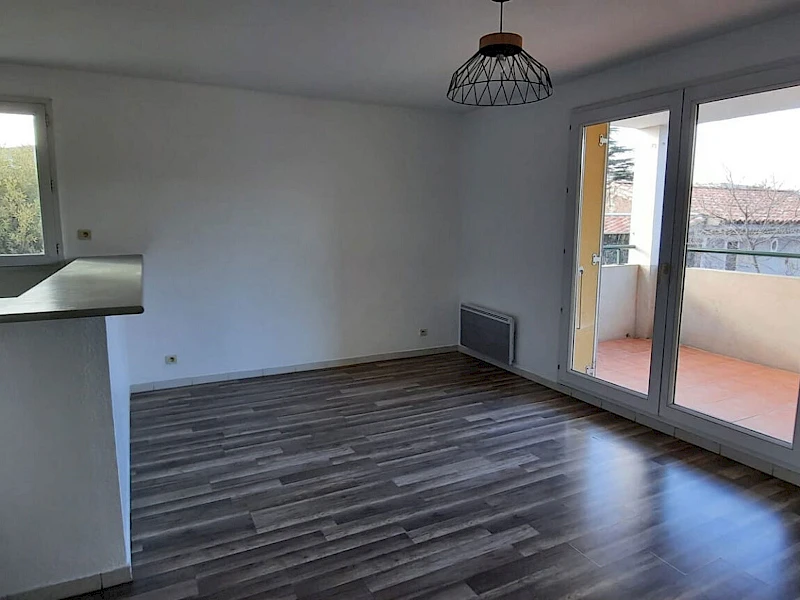 1029-13009  LE VALLON DE TOULOUSE 3 PIECES  RECENT AVEC PARKING