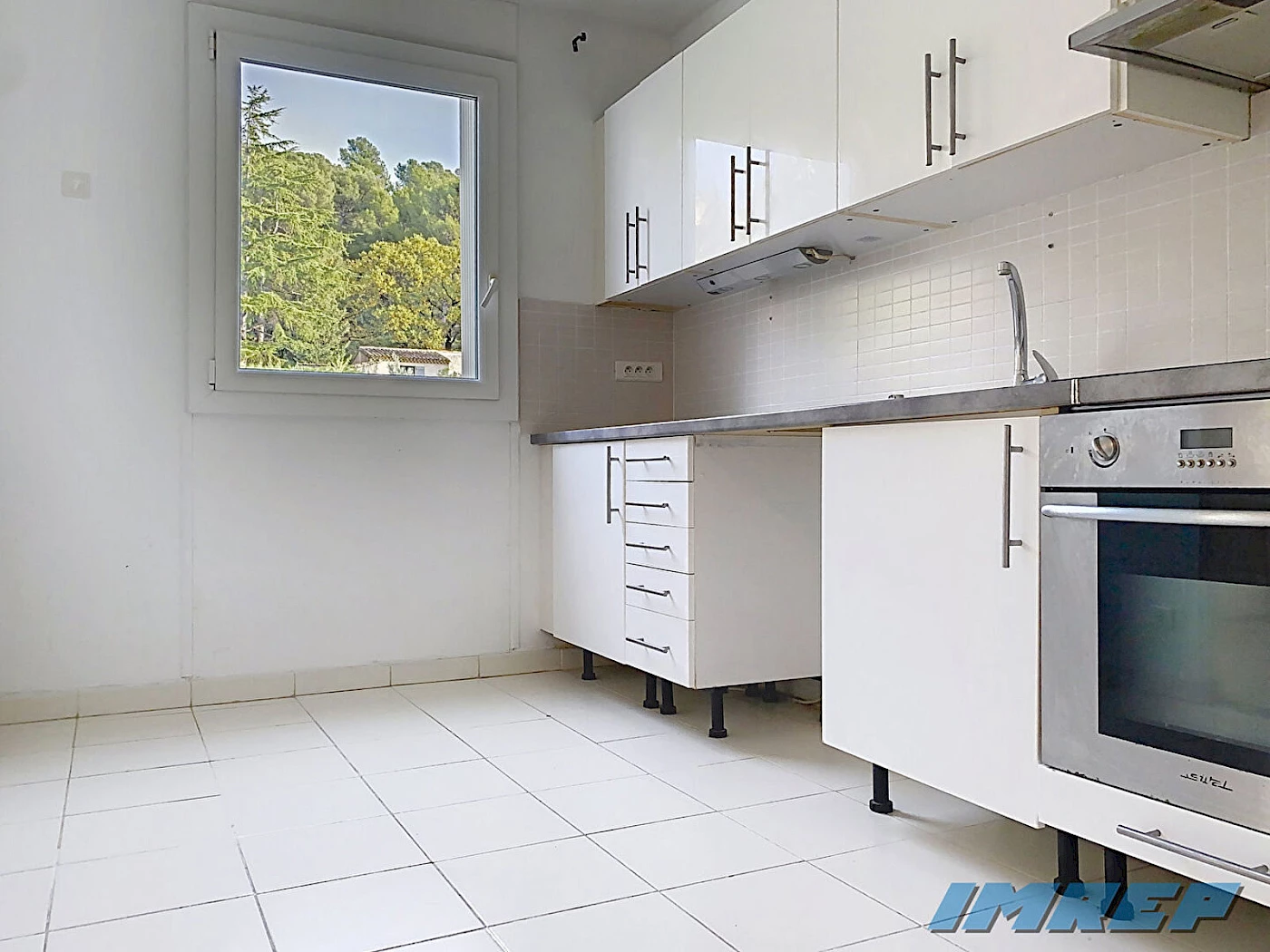 1022-13010 saint tronc type 4  82 m2 balcon cave parking