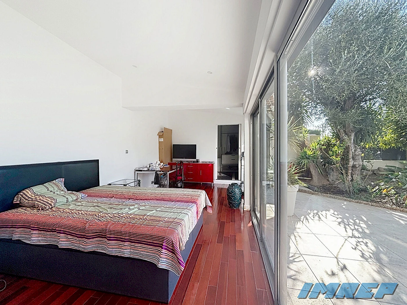 961-13010   Coeur du Village  de Saint  loup belle Maison de 188 m2