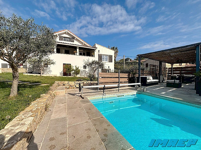 948-13013 Plan de Cuques Maison  avec jardin  piscine garage