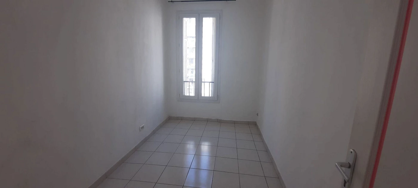 971-13008 ROUET  CANTINI  TOP EMPLACEMENT  3 pièces  avec ascenseur