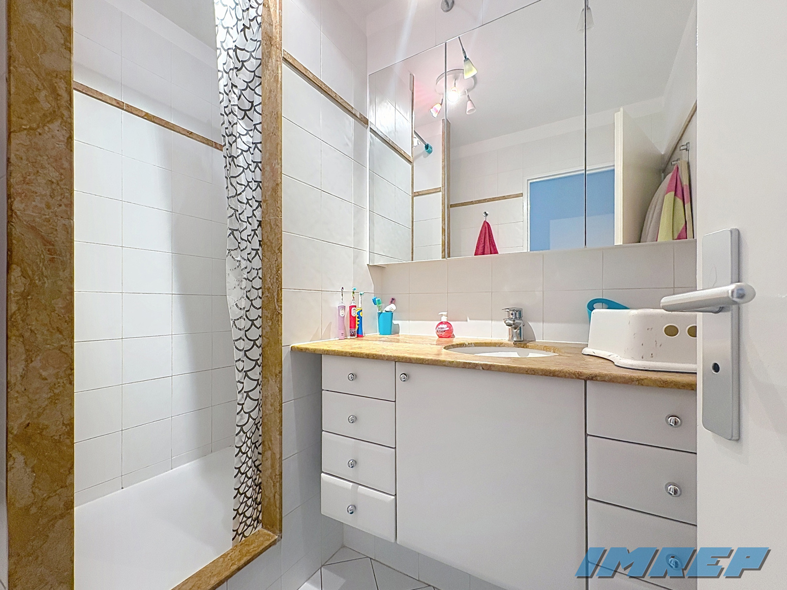 APPARTEMENT - 7