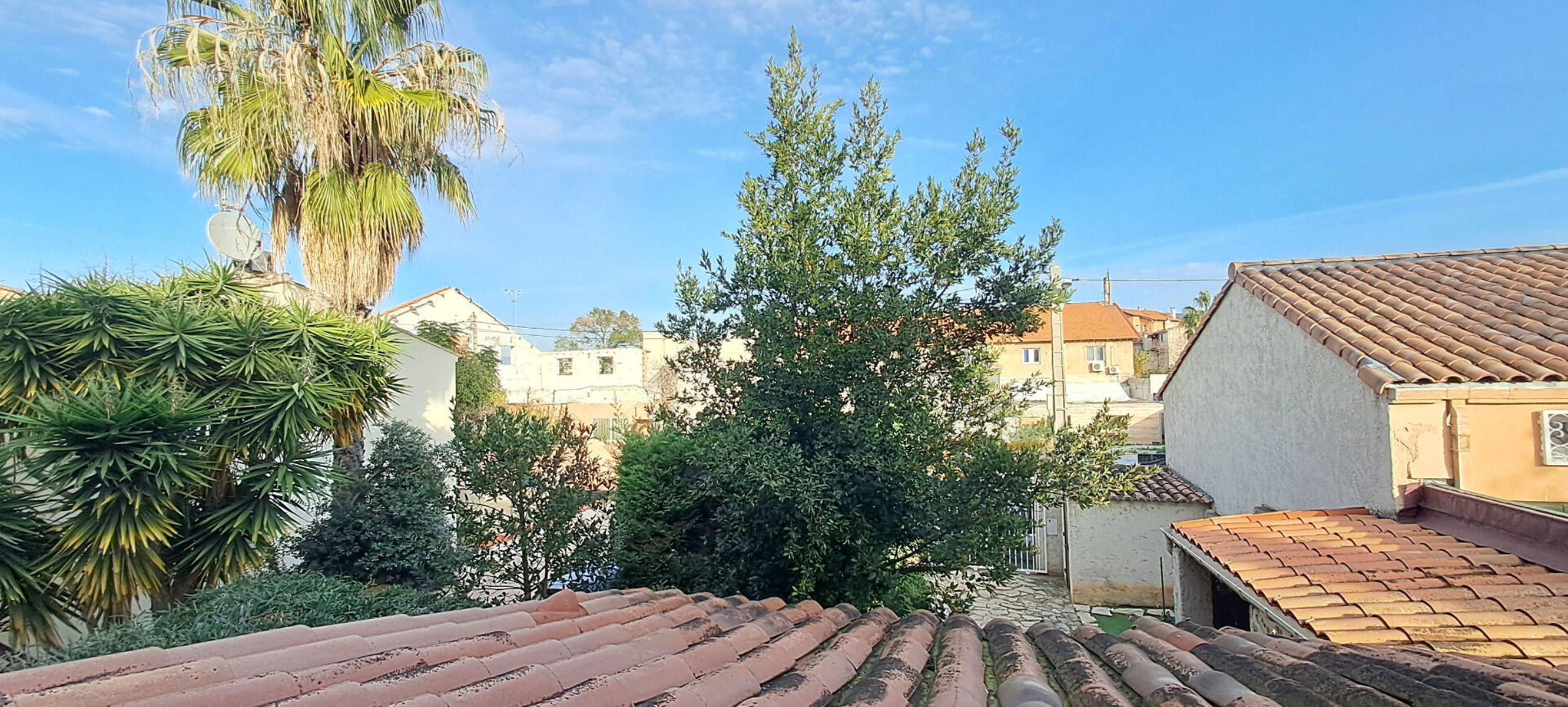 847-Belle maison de caractère Type 5 -183m2 -13009 MARSEILLE - réf : - 11