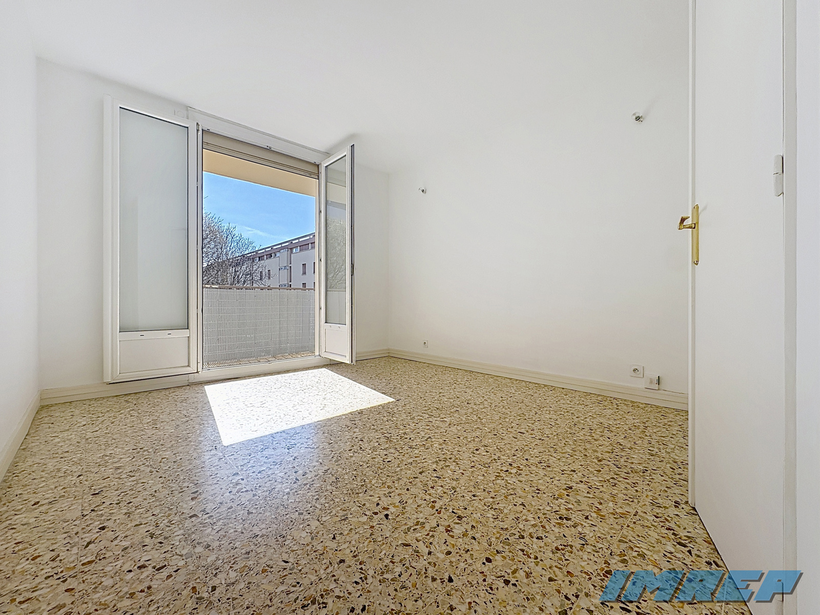 1077-Appartement Marseille 3 pièce(s) 70 m2 - 9