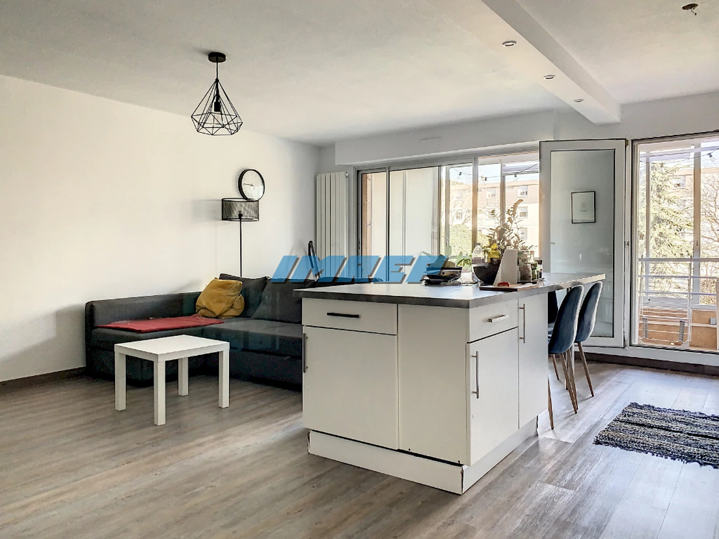 239-APPARTEMENT MEUBLE  T2 - PARFAIT ETAT - Bonneveine / Mazargues