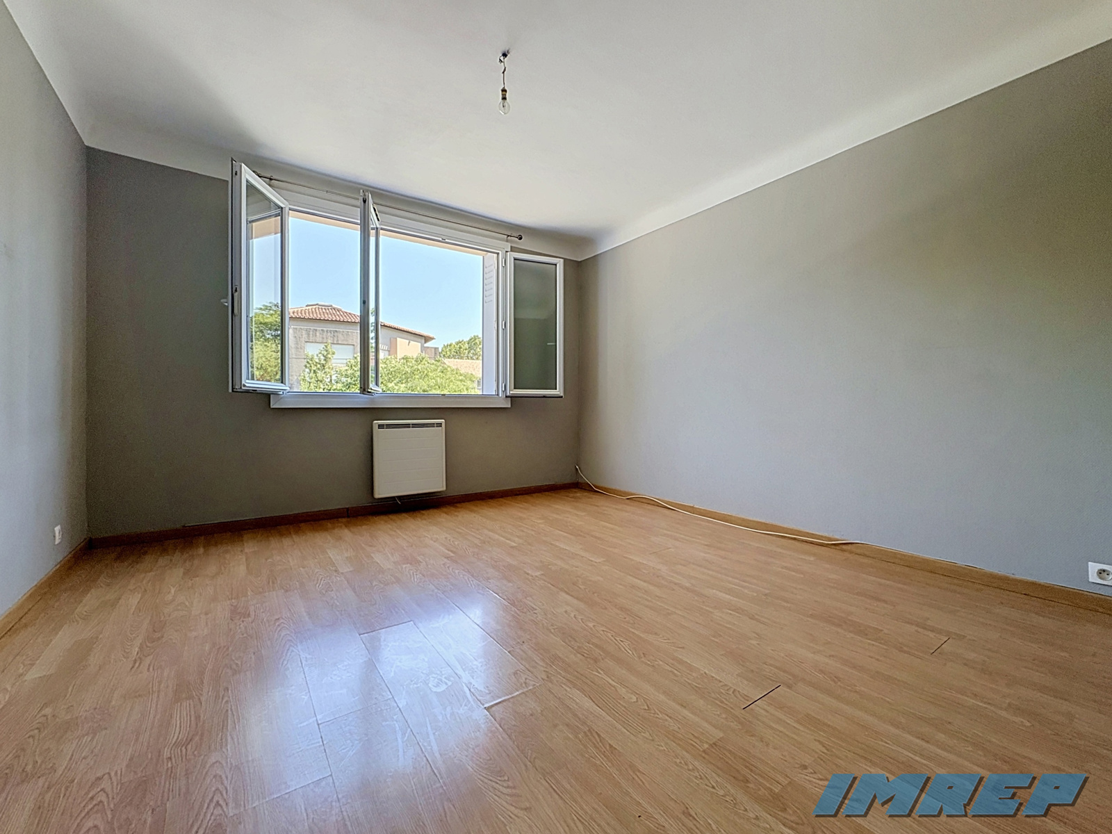 Type 3 , 12 Bd de Roquevaire 13009 - 2