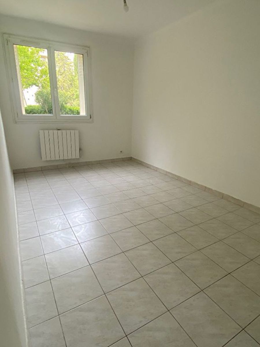 10933-Appartement 3 pièces - Ste Marguerite - 13009 - 16