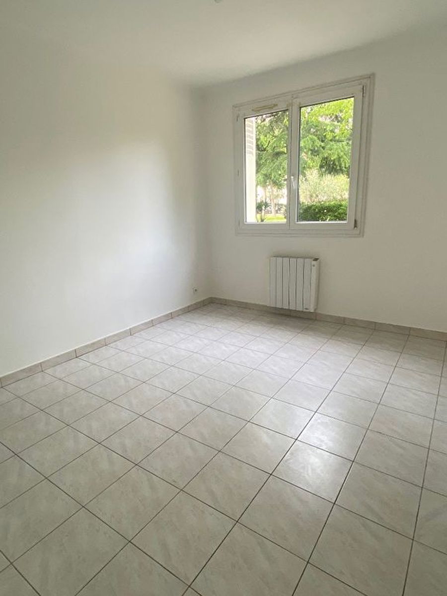 10933-Appartement 3 pièces - Ste Marguerite - 13009 - 13