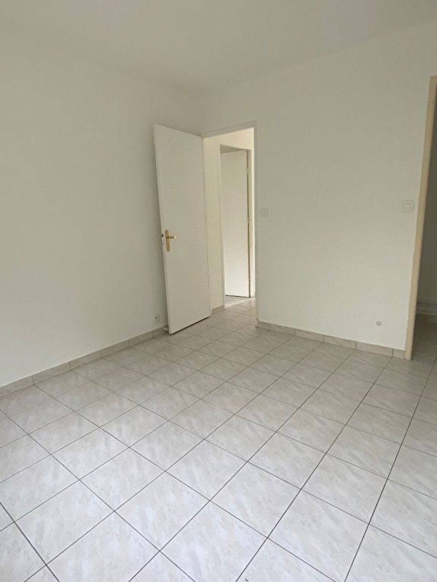 10933-Appartement 3 pièces - Ste Marguerite - 13009 - 18