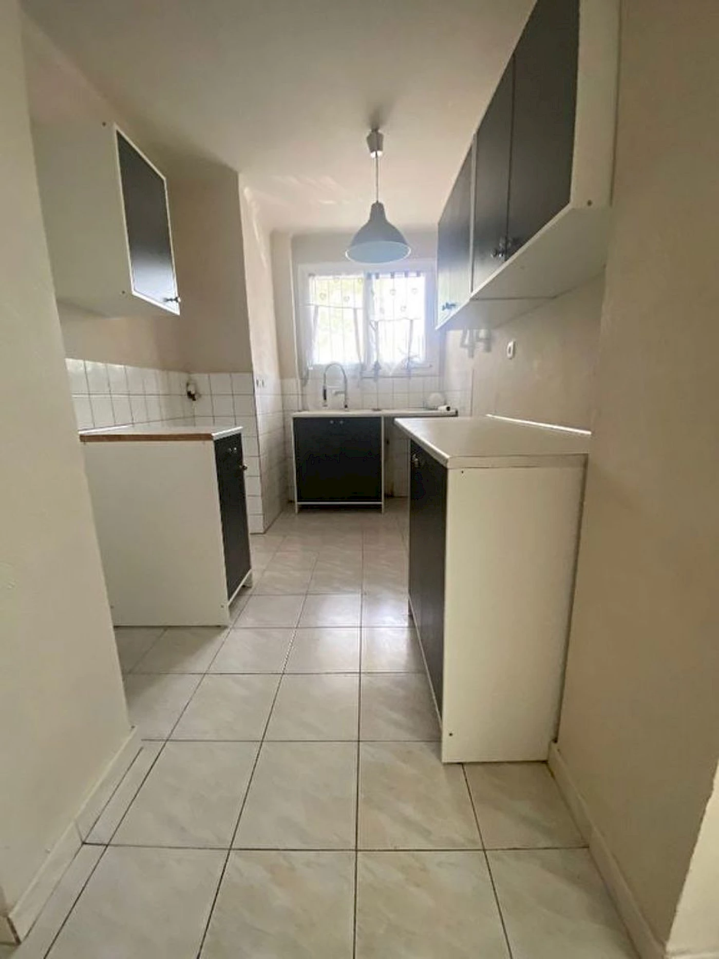 10933-Appartement 3 pièces - Ste Marguerite - 13009