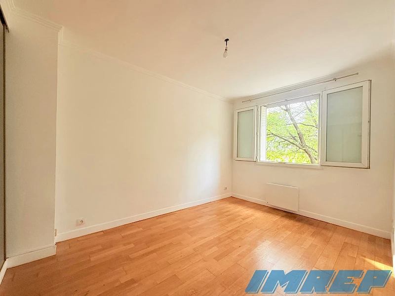 APPARTEMENT T4  72m² - TRÈS BON ÉTAT - 1.003€