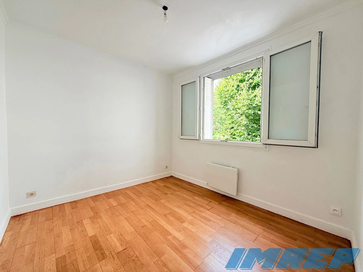 APPARTEMENT T4  72m² - TRÈS BON ÉTAT - 1.003€