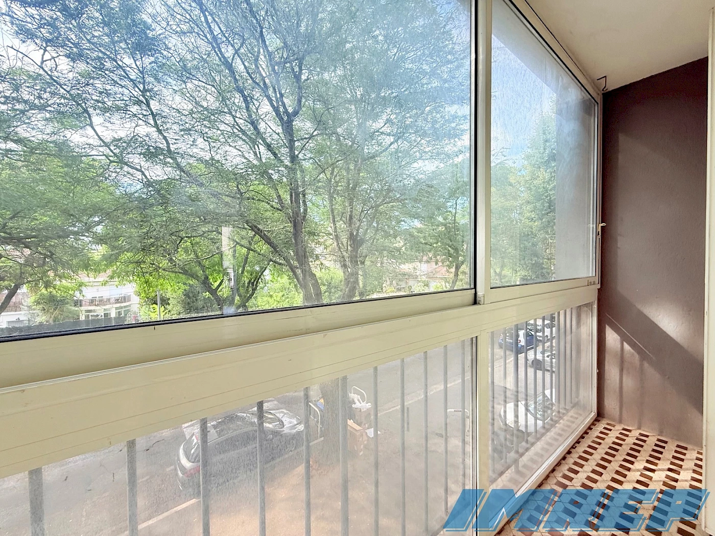 APPARTEMENT T4  72m² - TRÈS BON ÉTAT - 1.003€