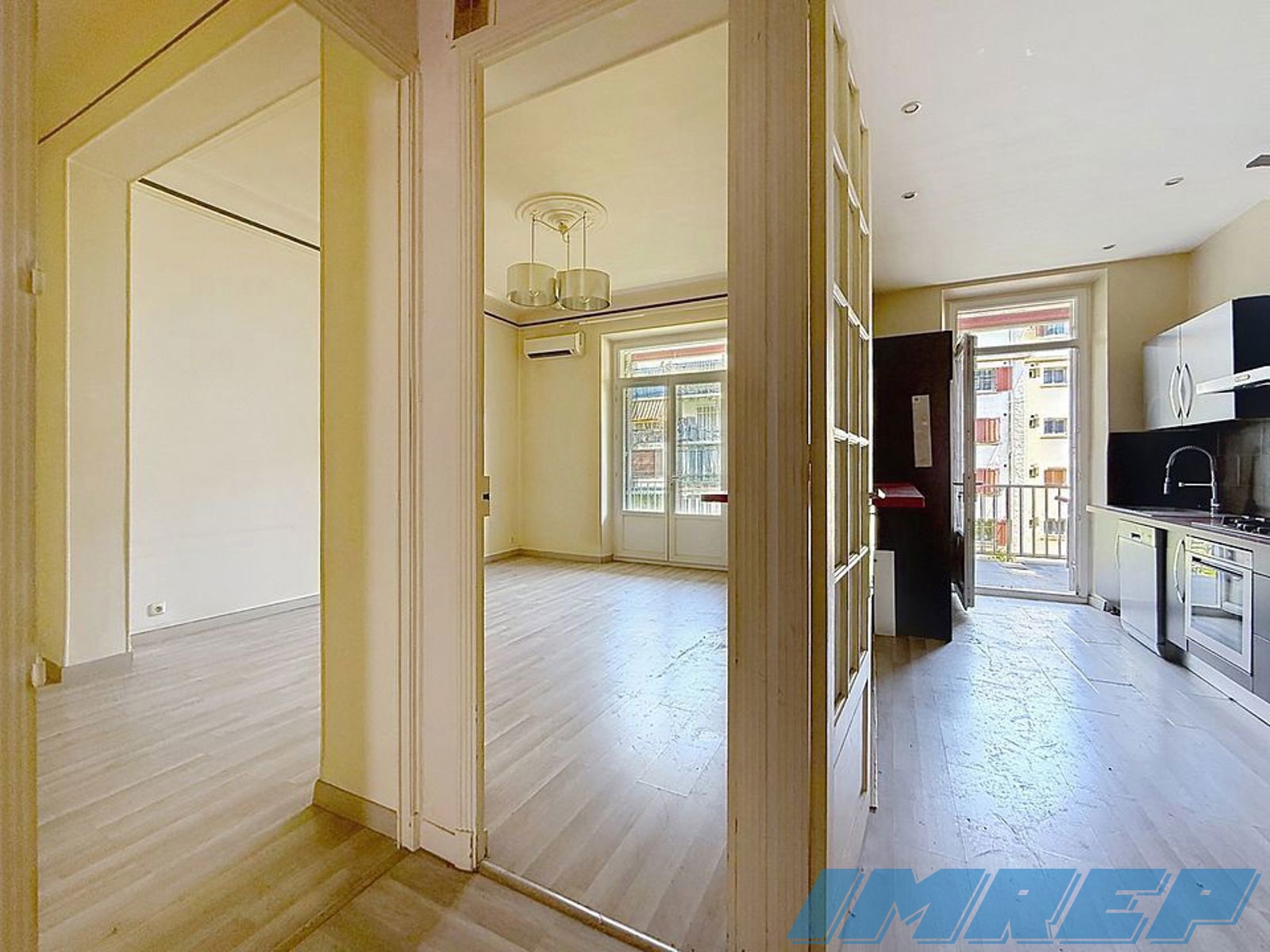 APPARTEMENT T3/T4 - 87 m² - 319 000€ - 13004 MARSEILLE - 2