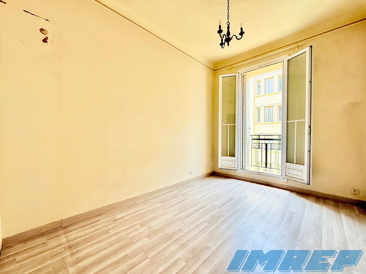 APPARTEMENT T3/T4 - 87 m² - 319 000€ - 13004 MARSEILLE