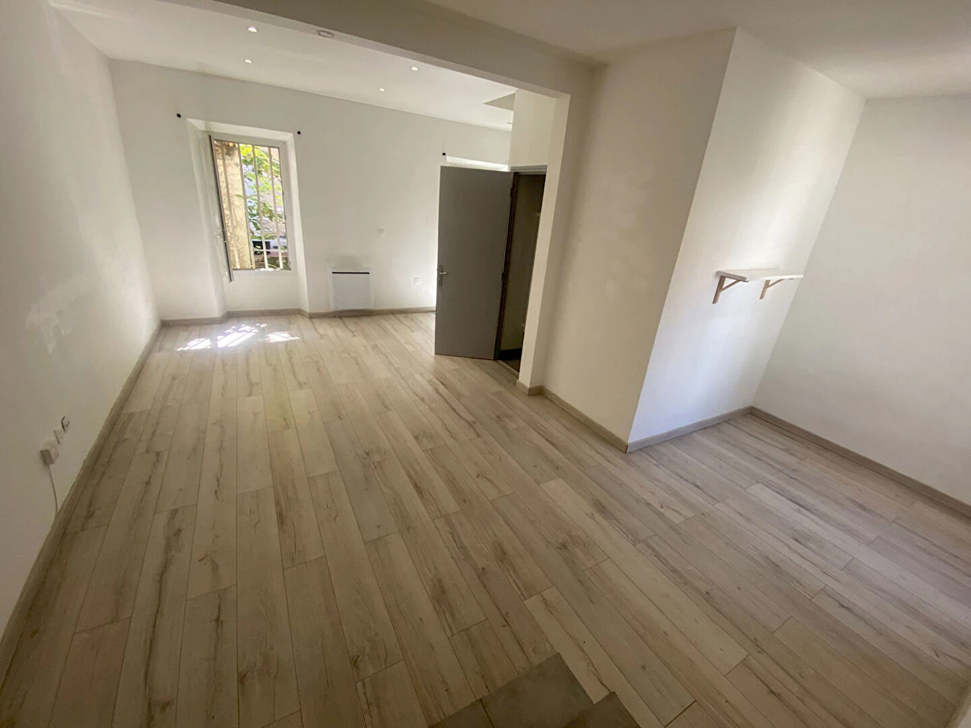 797-Studio 29m2 + Cave  - Chutes la vie 13004 Marseille