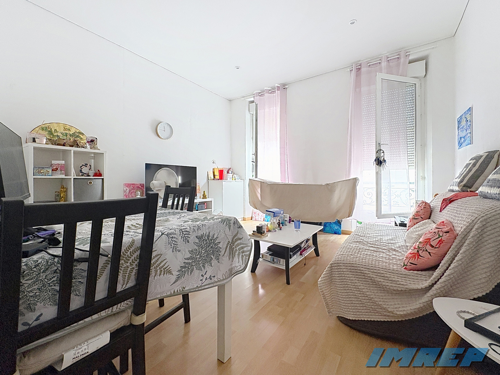 APPARTEMENT - 4
