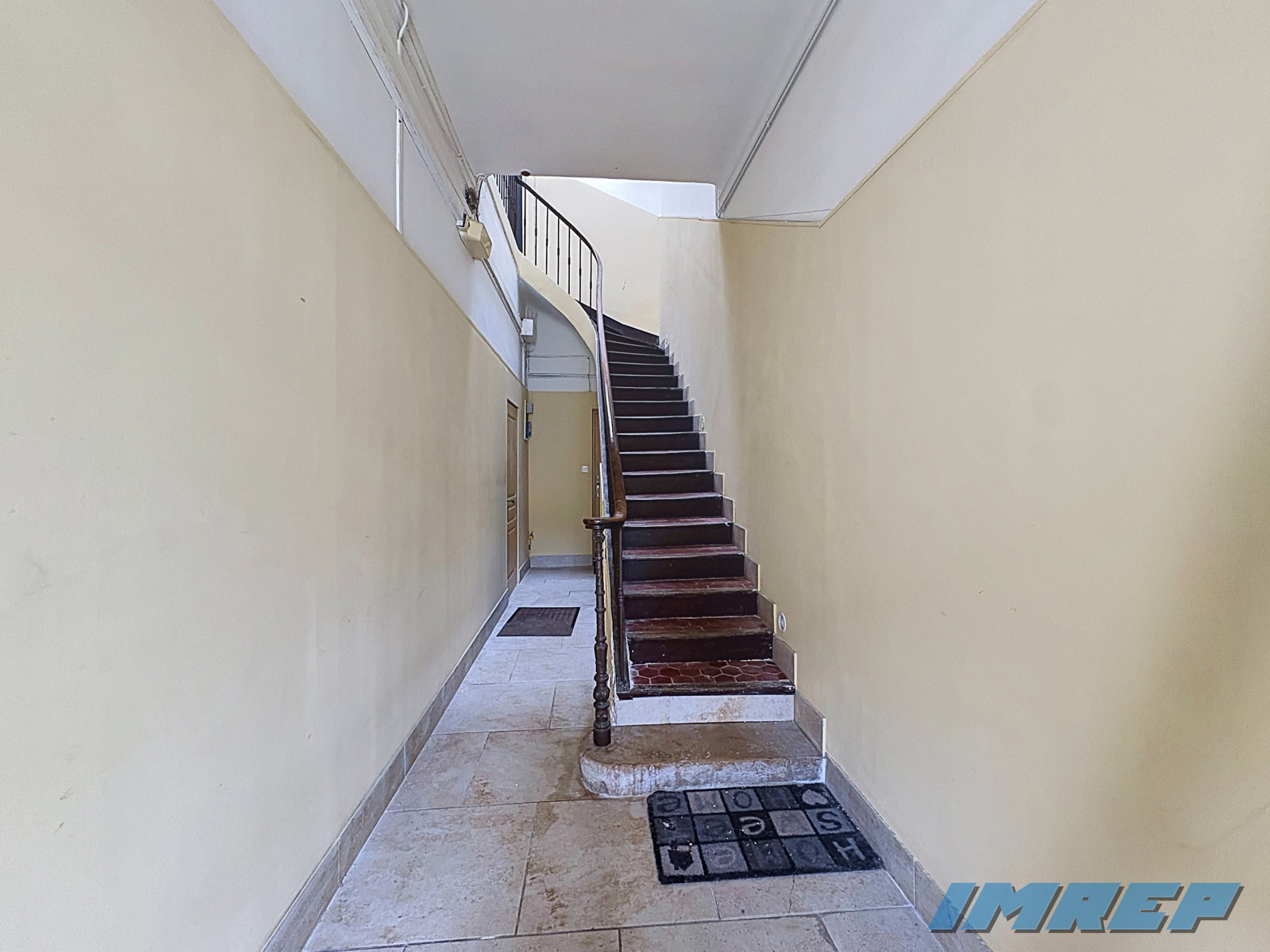 APPARTEMENT - 7