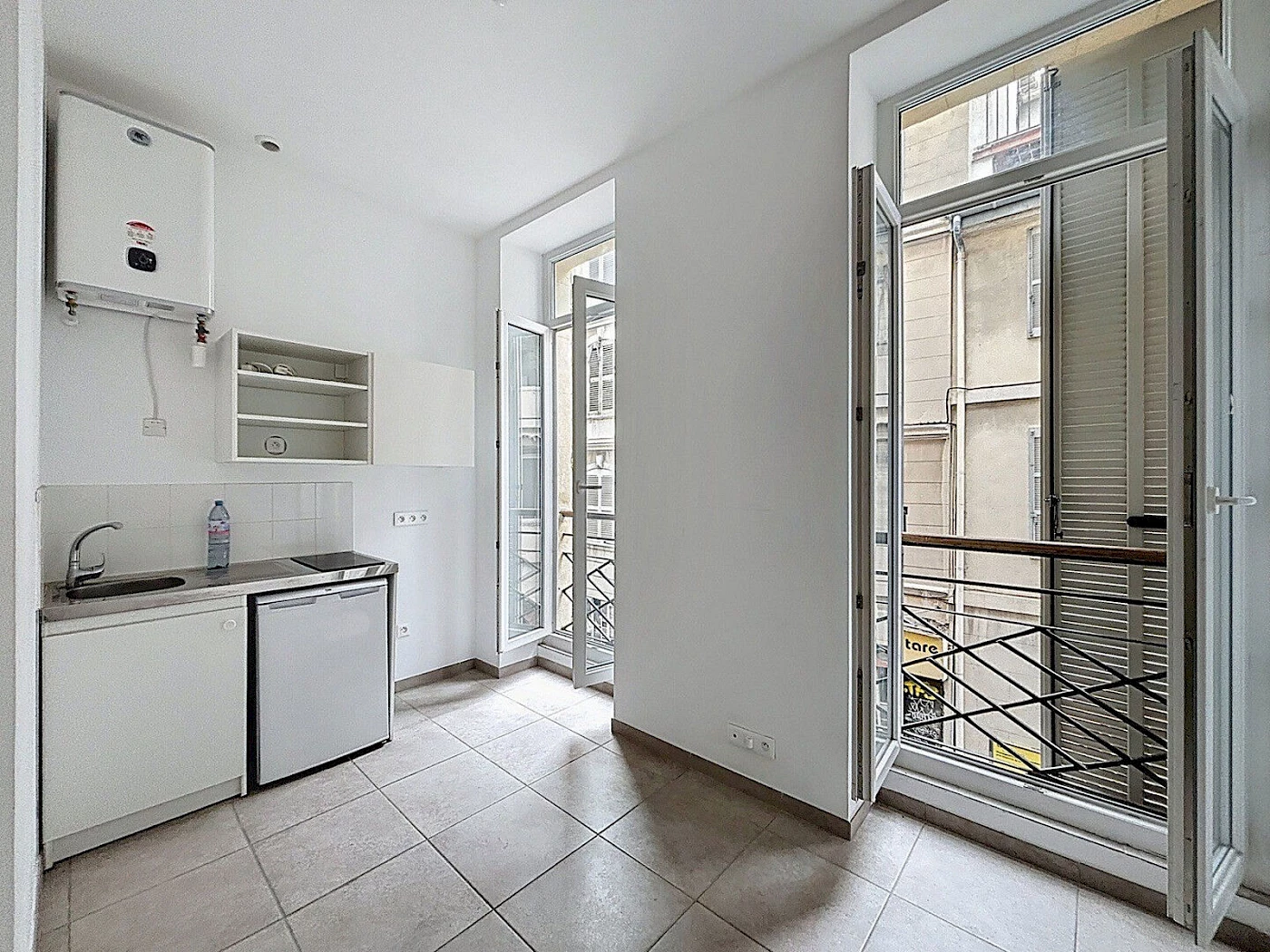 900-Appartement Marseille 6ème