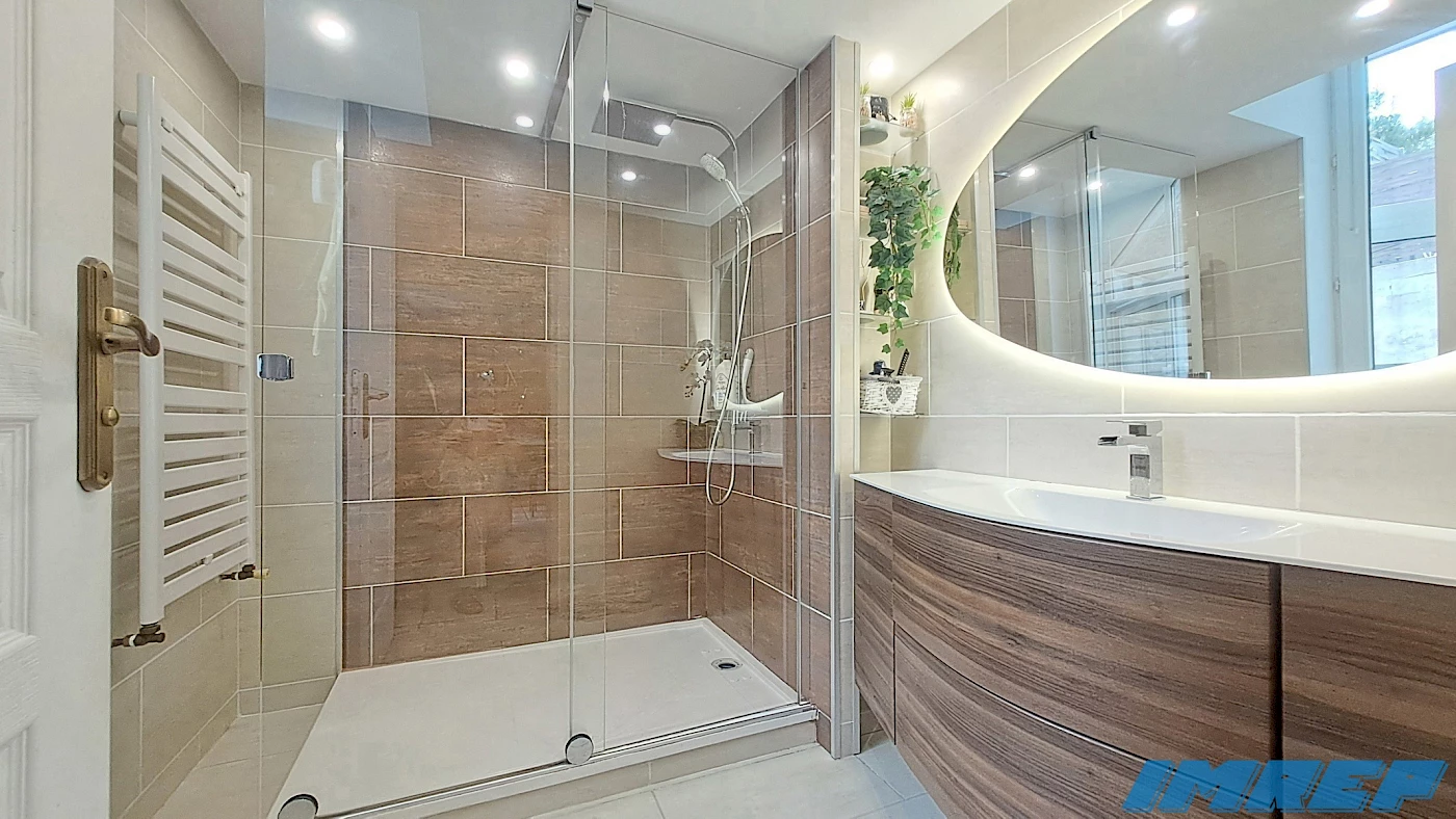 Grande maison + T3 loué