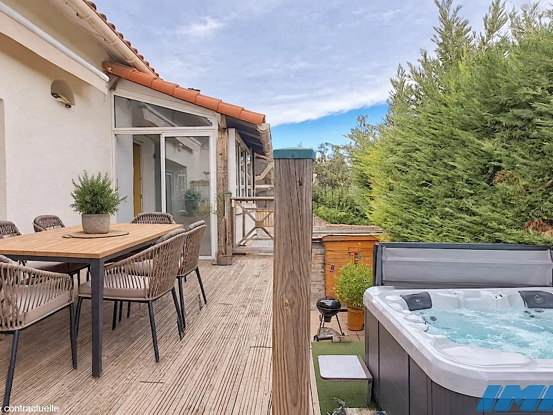 MARSEILLE 13009 MAISON 168,29 M² AVEC 2 LOGEMENTS, JACUZZI ET PARKINGS