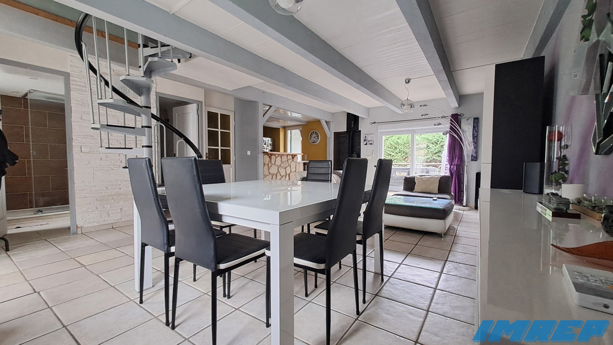 Grande maison + T3 loué - 6