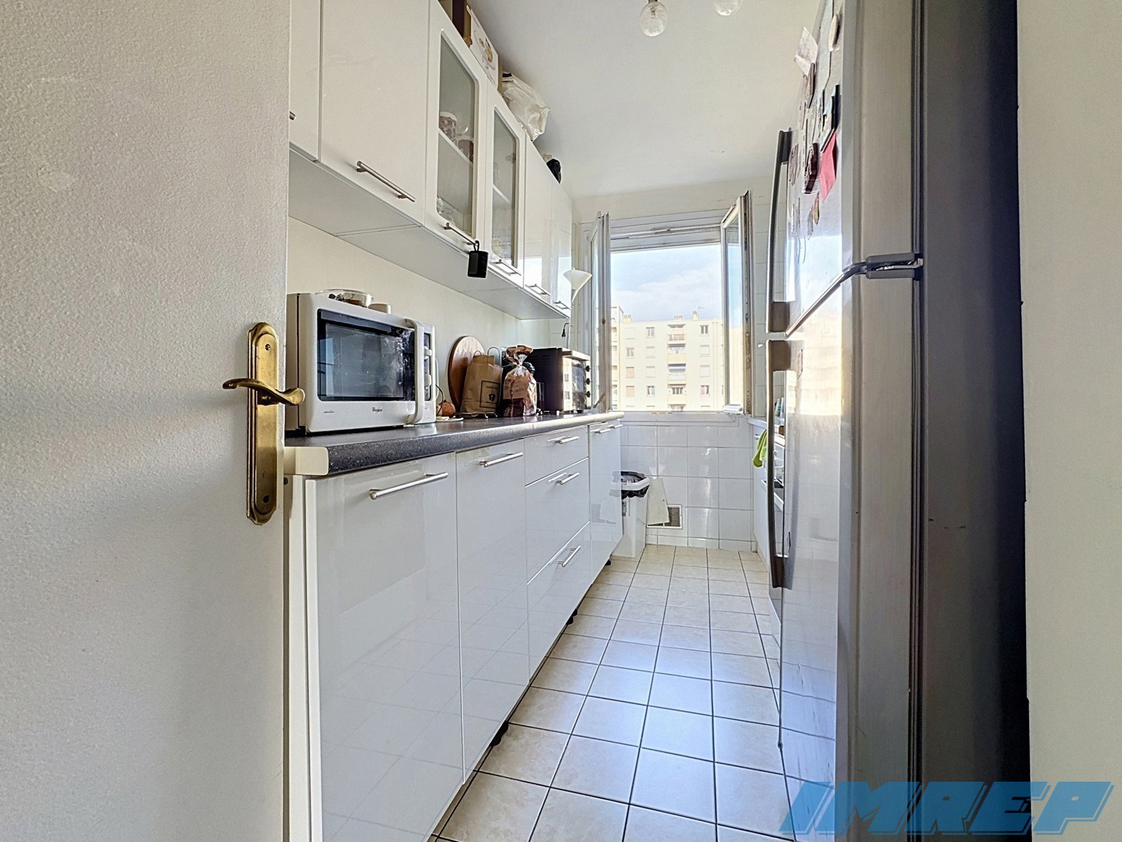 Bel appartement T4 lumineux balcons garage 13009 MARSEILLE - 4