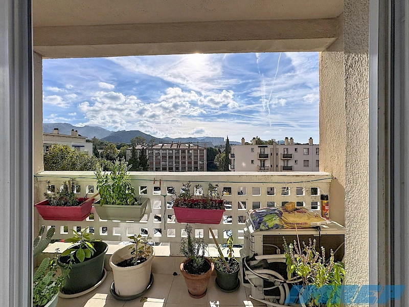 Bel appartement T4 lumineux balcons garage 13009 MARSEILLE